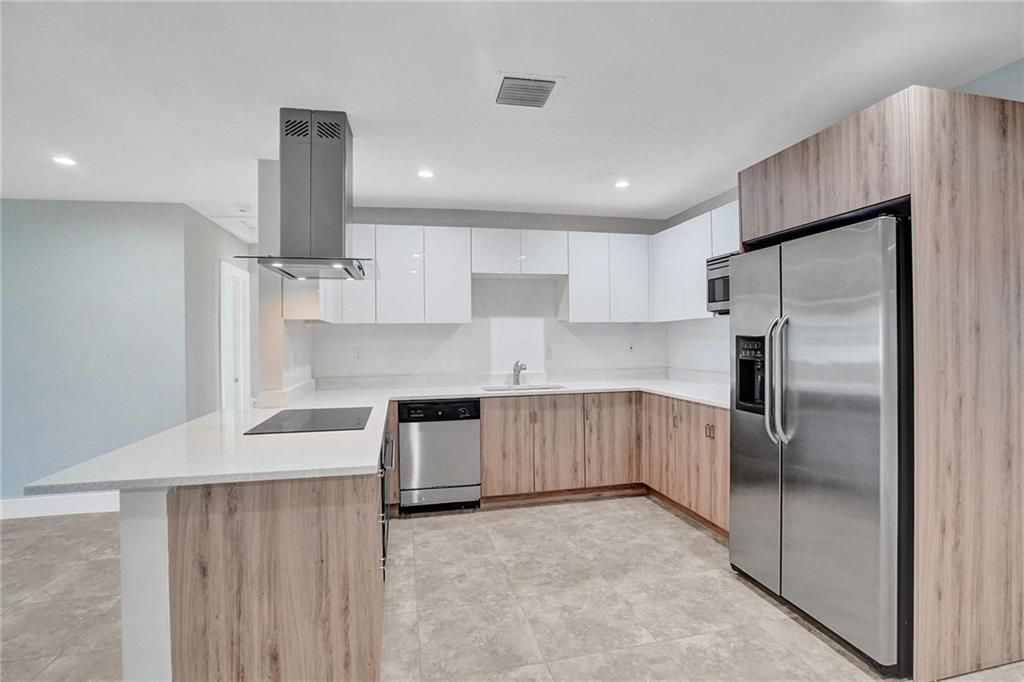 Photo of 1533 NE 18th Ave, Fort Lauderdale, FL 33304 (MLS # F10285557)