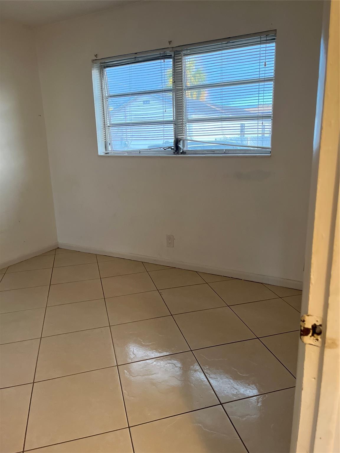Ronola Apts Condo - Residential Lease