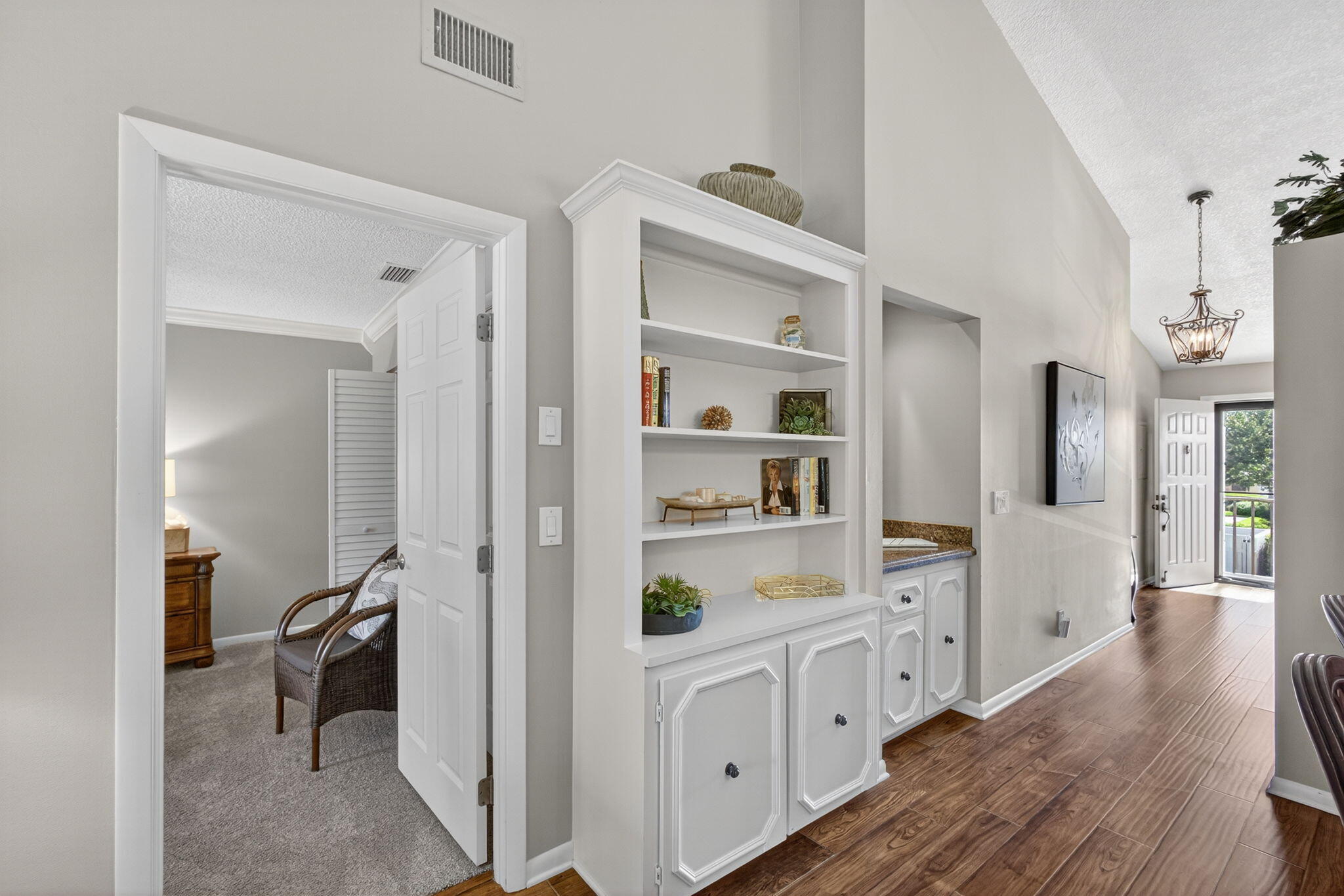 PINE CREST CONDO - Residential Lease