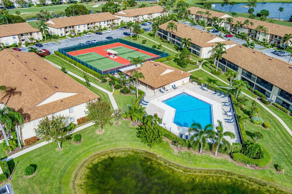 Photo of 202 Pinecrest Circle #B, Jupiter, FL 33458 (MLS # R11165269)