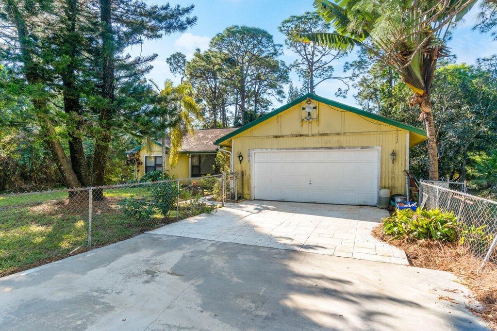 Photo of 14070 75th Lane N, Loxahatchee, FL 33470 (MLS # R10962250)