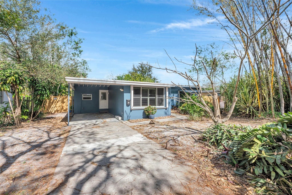 Photo of 1705 SW 10th Street, Fort Lauderdale, FL 33312 (MLS # F10552573)