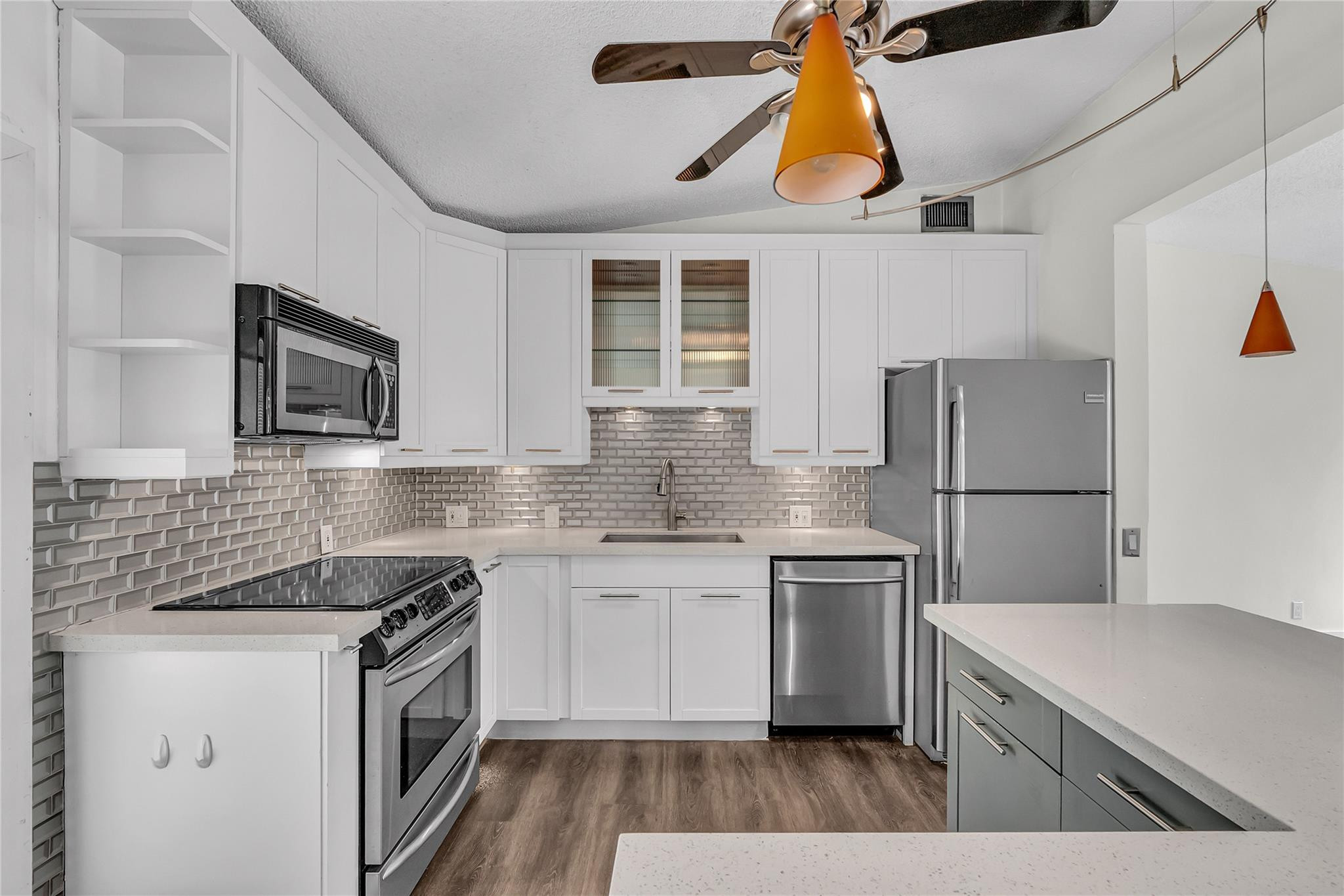 Sherwood Forest 30-28 B - Residential