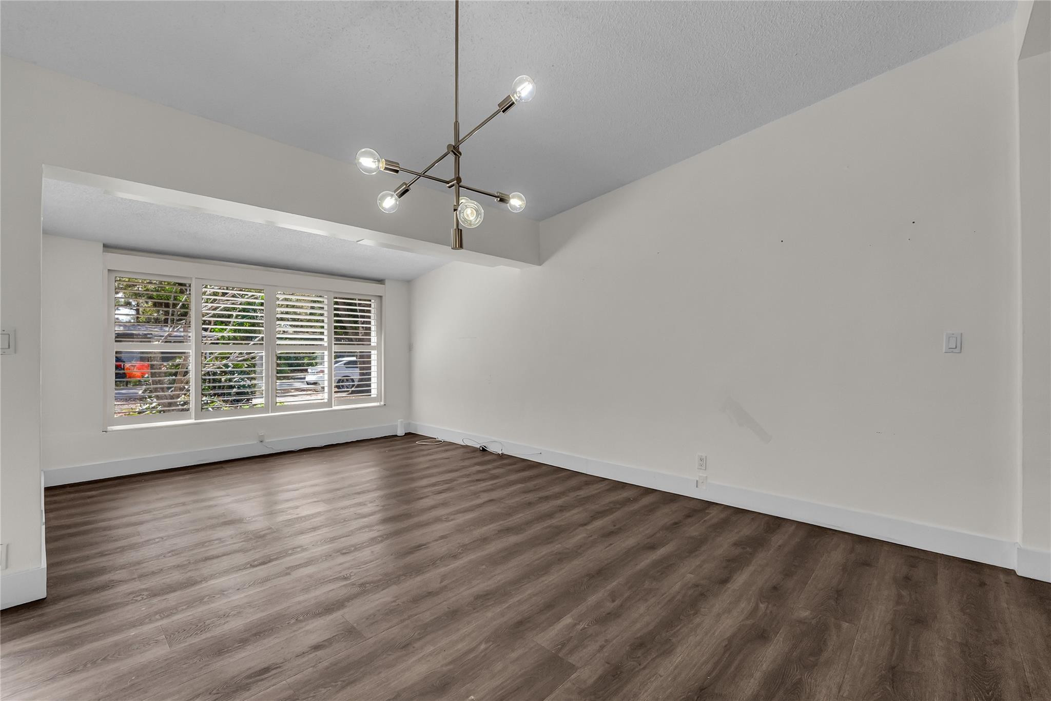 Sherwood Forest 30-28 B - Residential