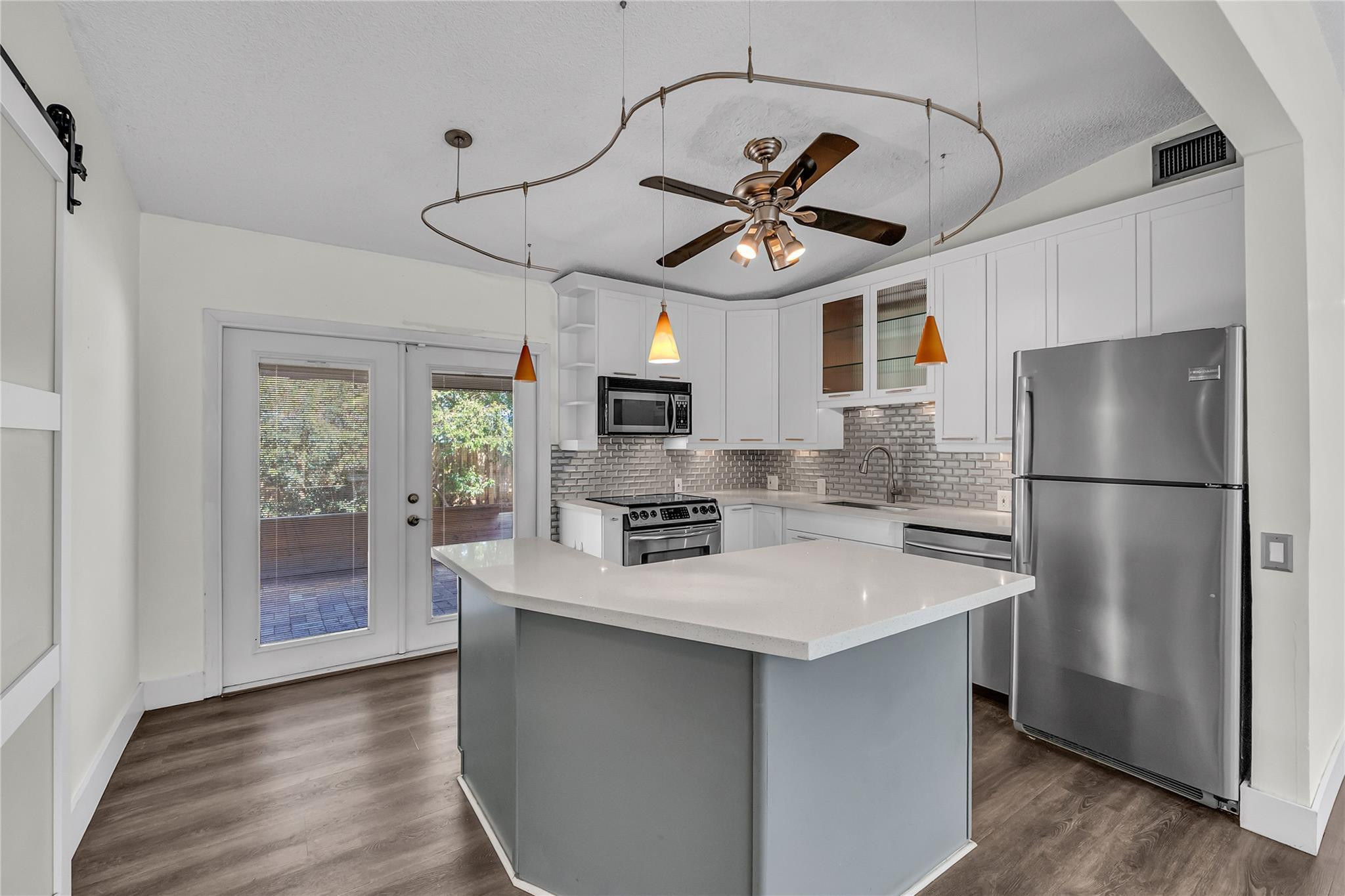 Sherwood Forest 30-28 B - Residential