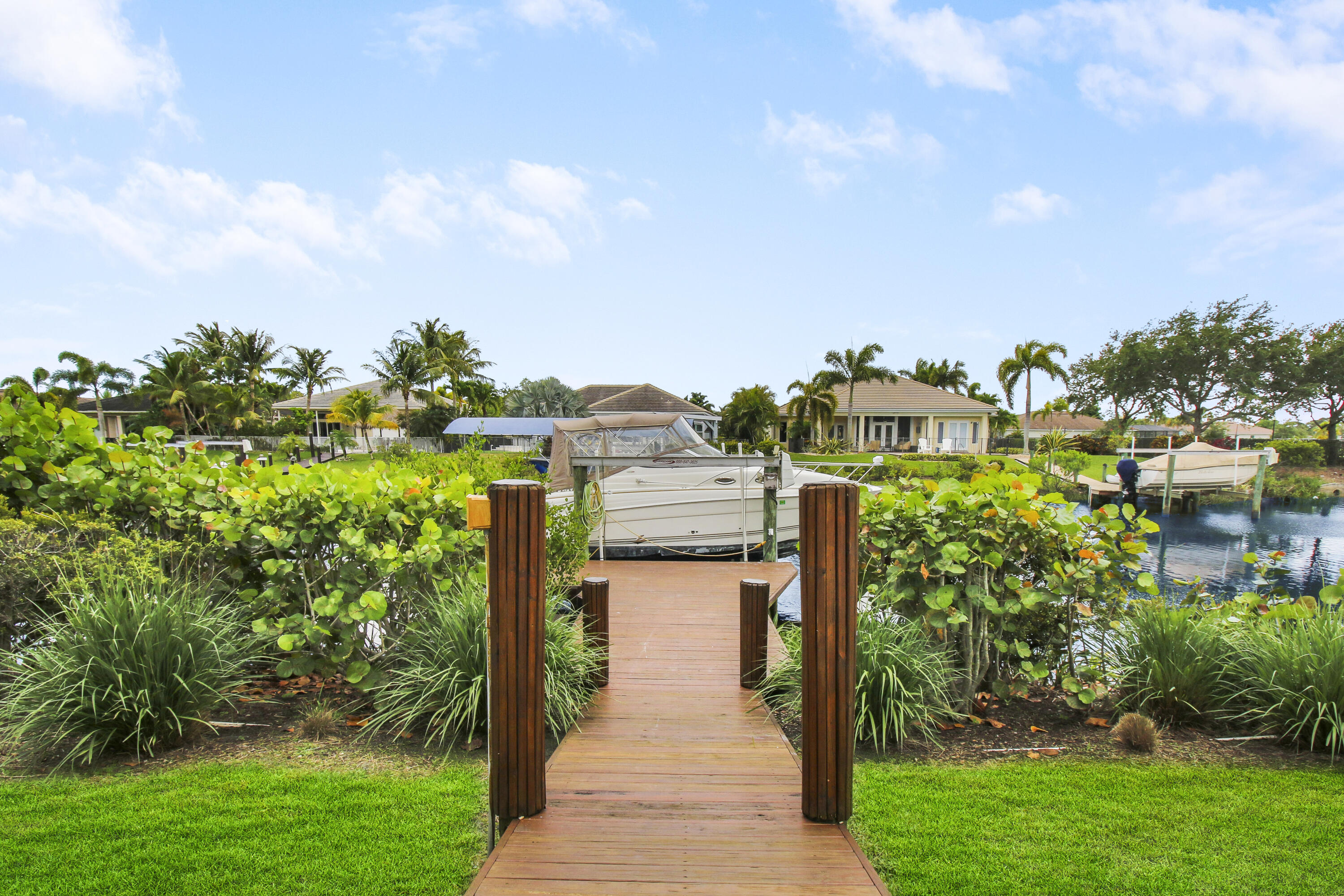 LOST RIVER COVE - Residential