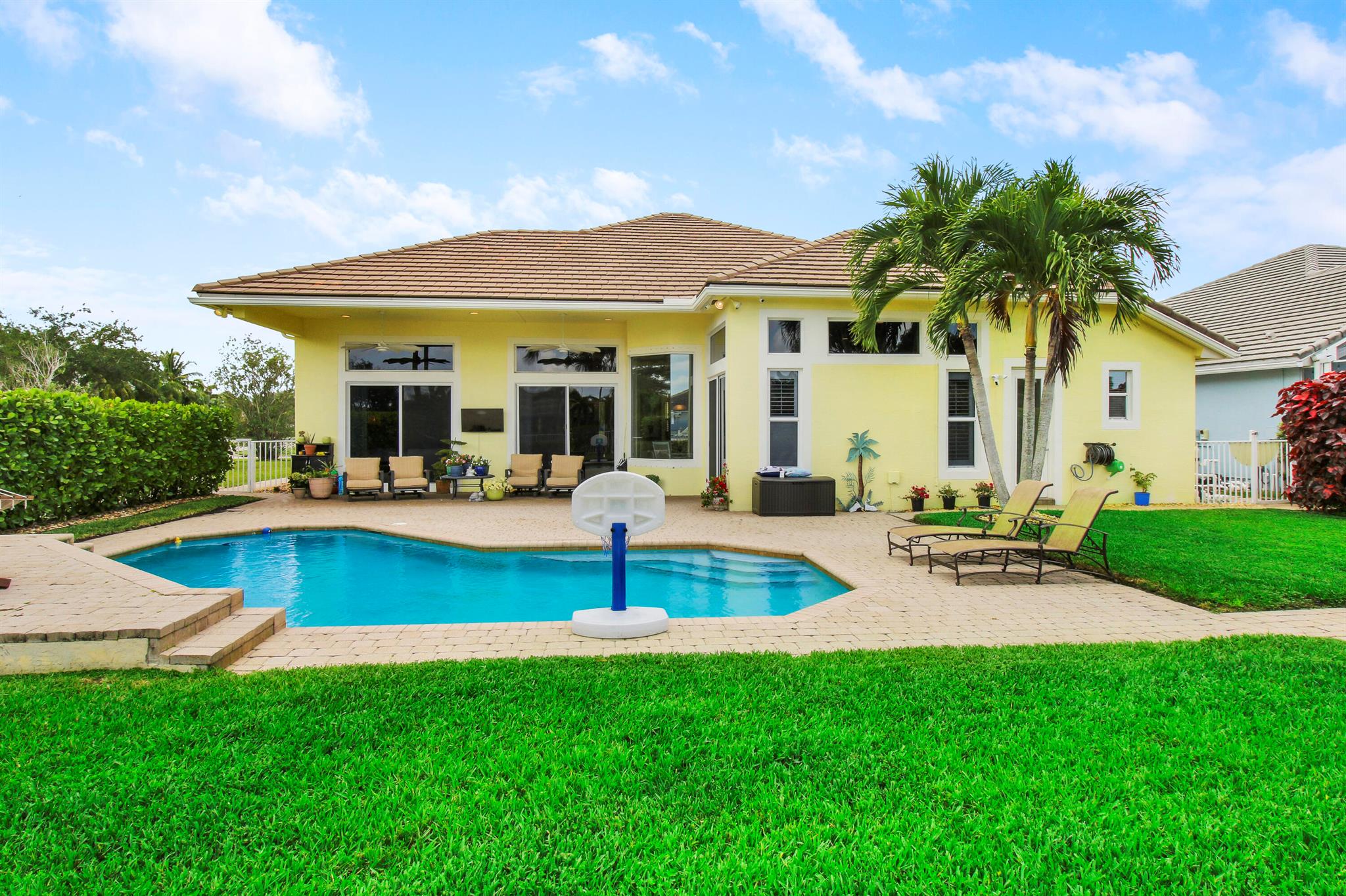 LOST RIVER COVE - Residential