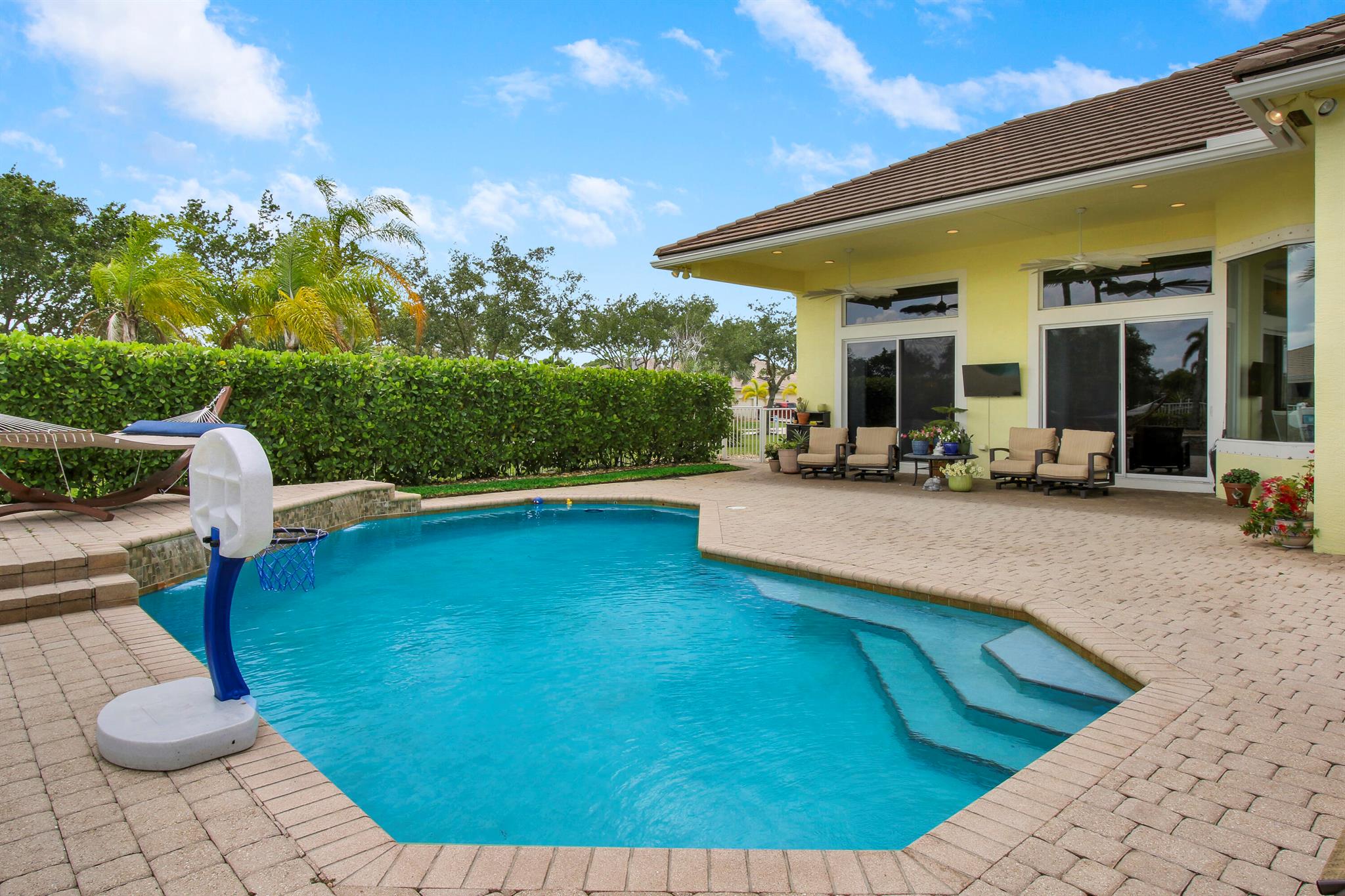 LOST RIVER COVE - Residential