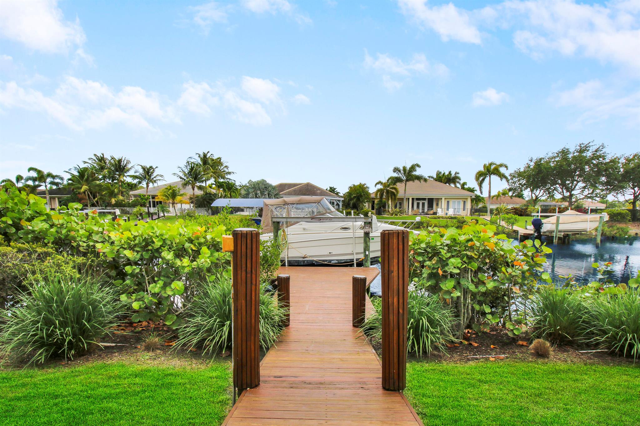 LOST RIVER COVE - Residential