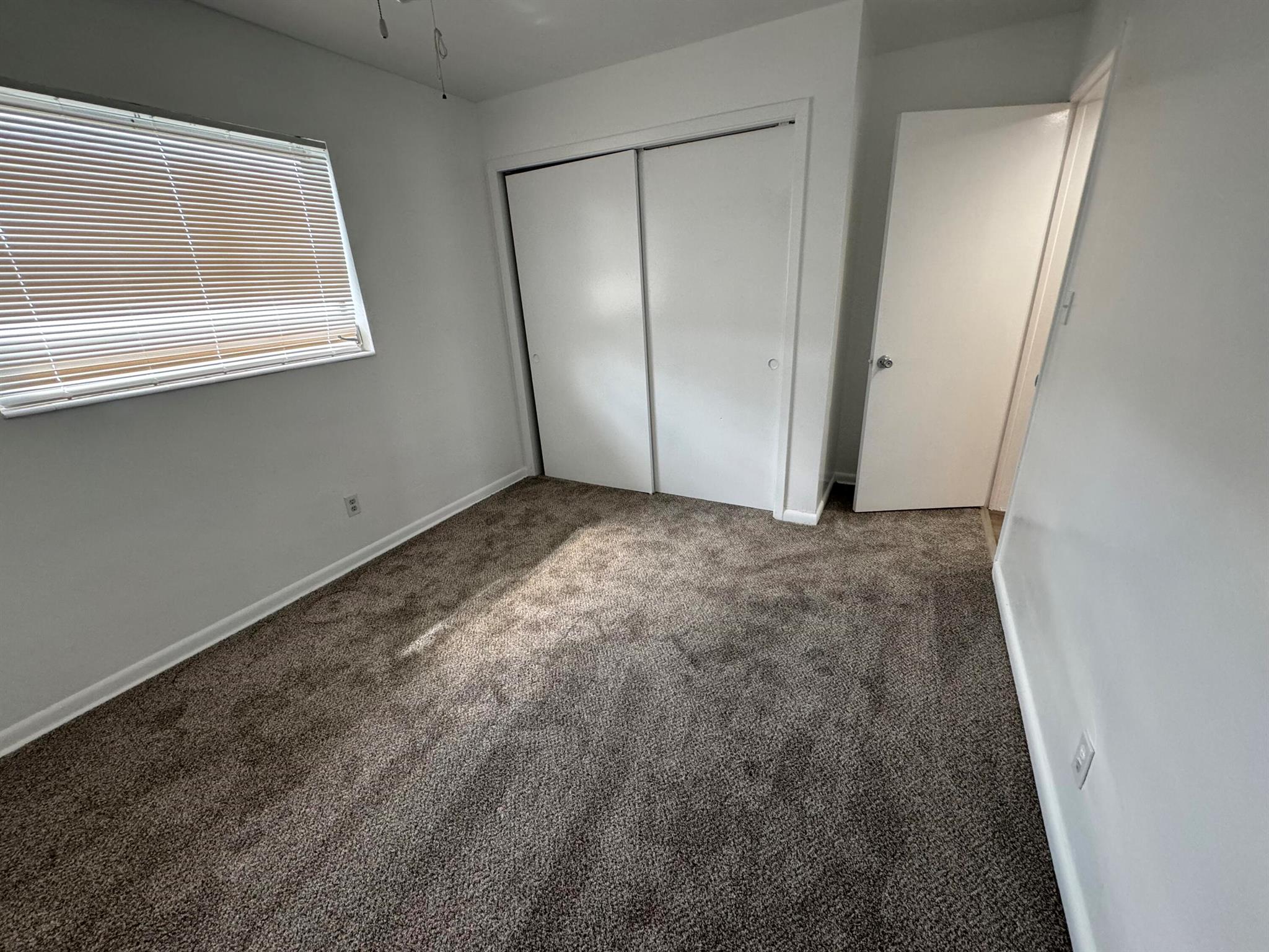 View photos, virtual tours, details... 810 Lake Shore Drive 37