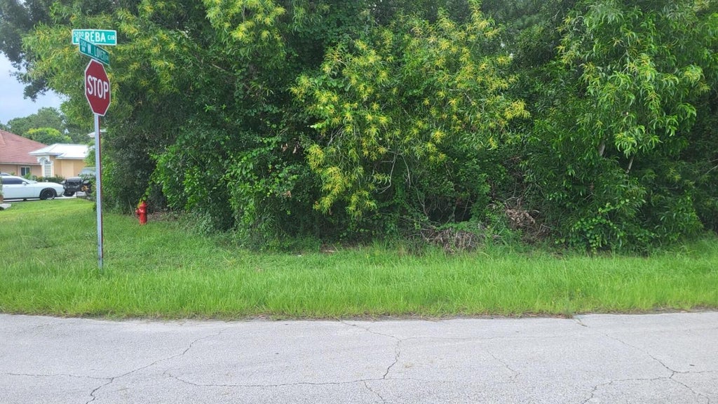 Photo of 5284 NW West Lovett Circle, Port Saint Lucie, FL 34986 (MLS # R11019034)