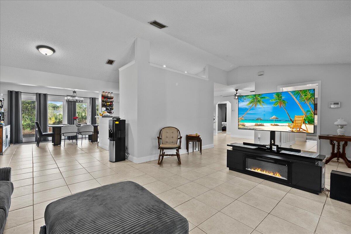 Acreage & Unrec - Residential