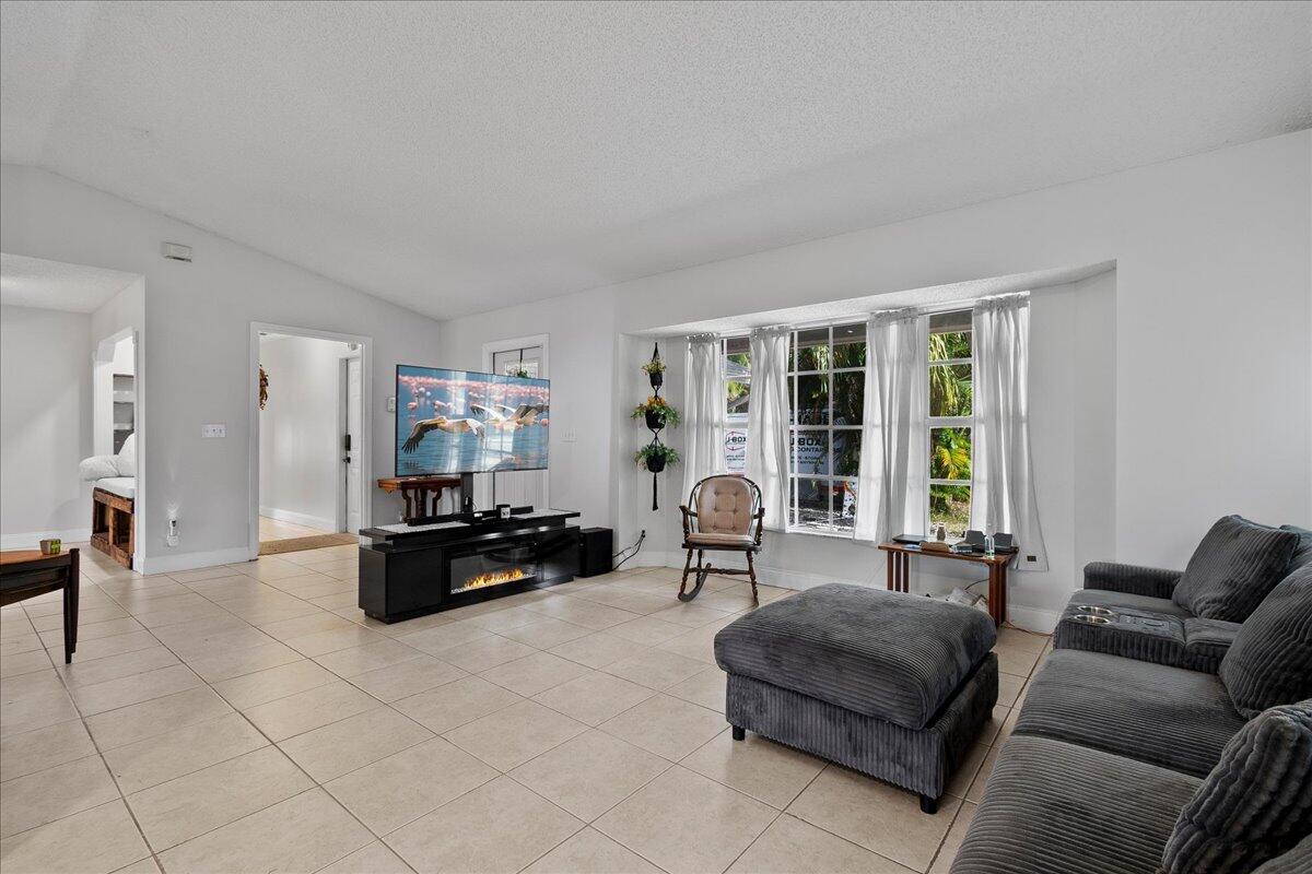 Acreage & Unrec - Residential