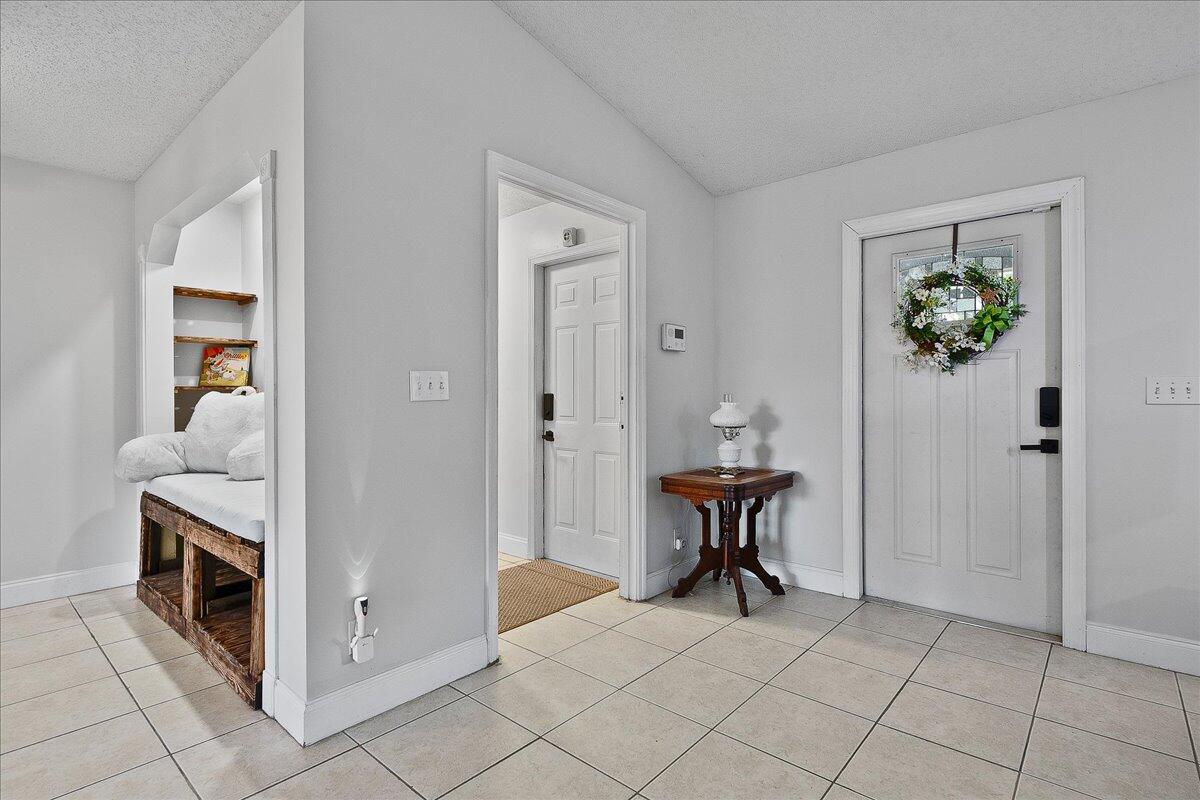 Acreage & Unrec - Residential