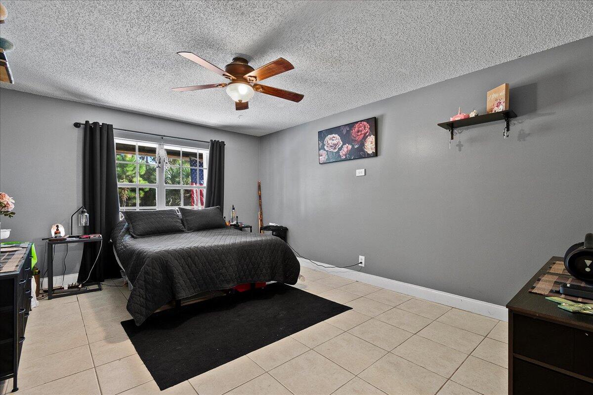 Acreage & Unrec - Residential