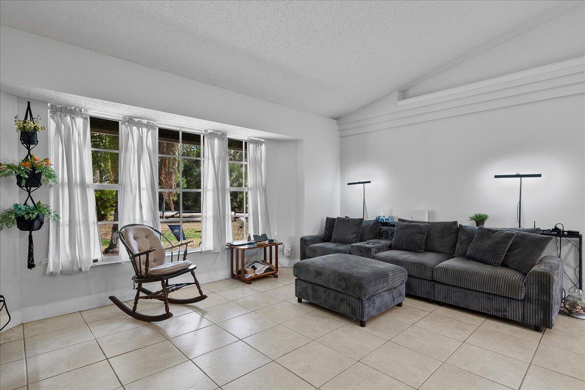 Acreage & Unrec - Residential