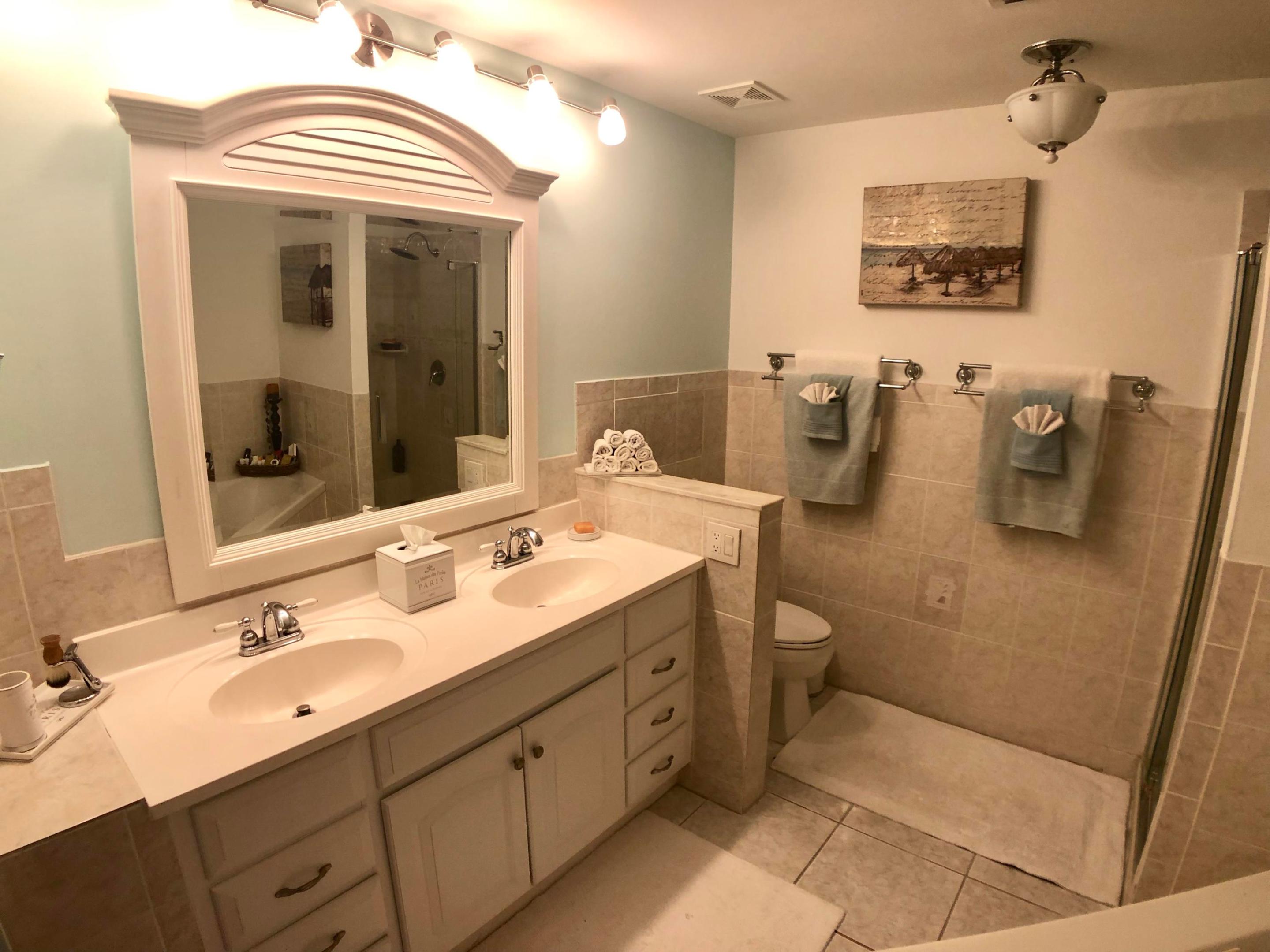 HOLIDAY SPRINGS EAST - Residential