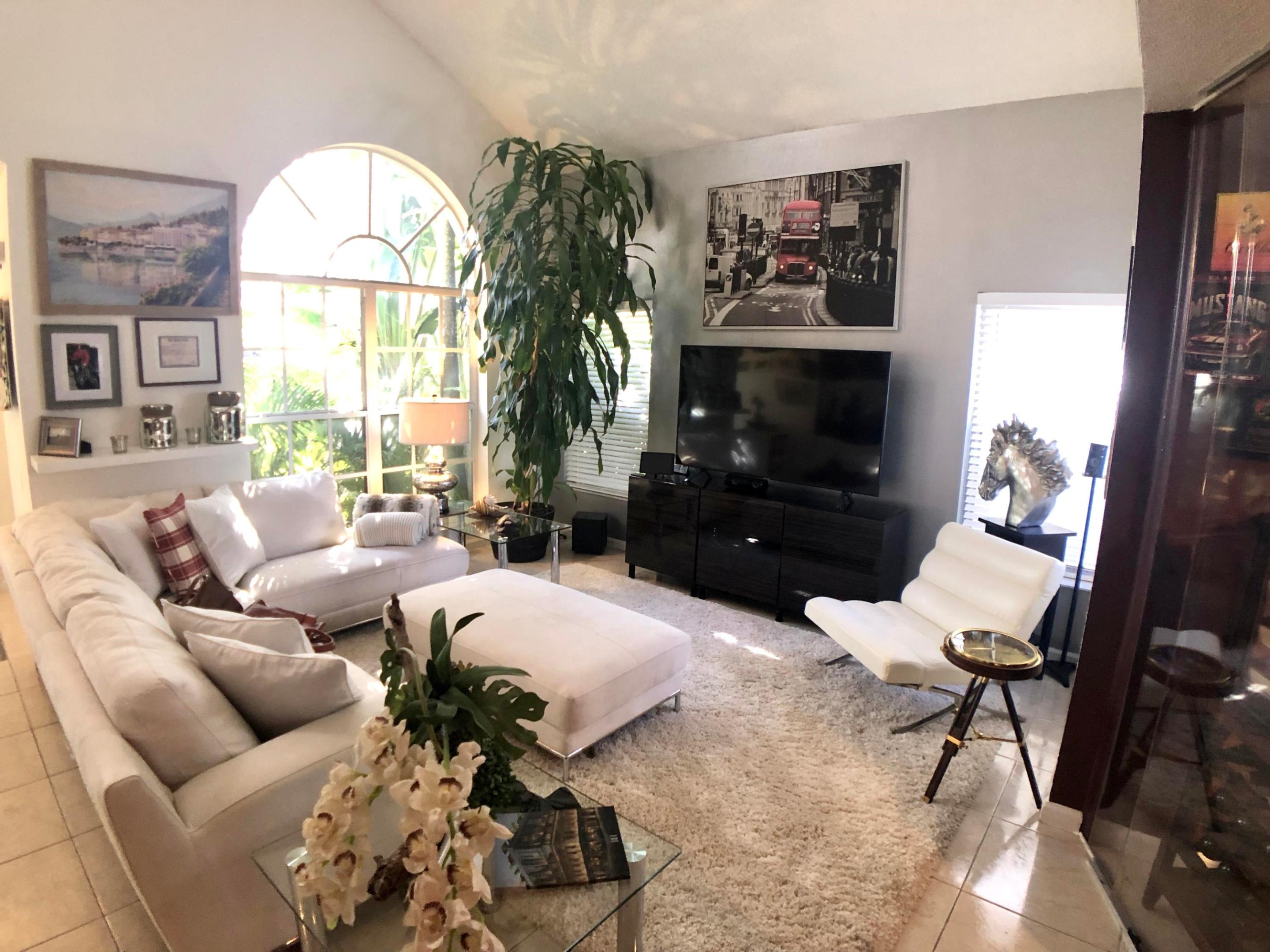 HOLIDAY SPRINGS EAST - Residential