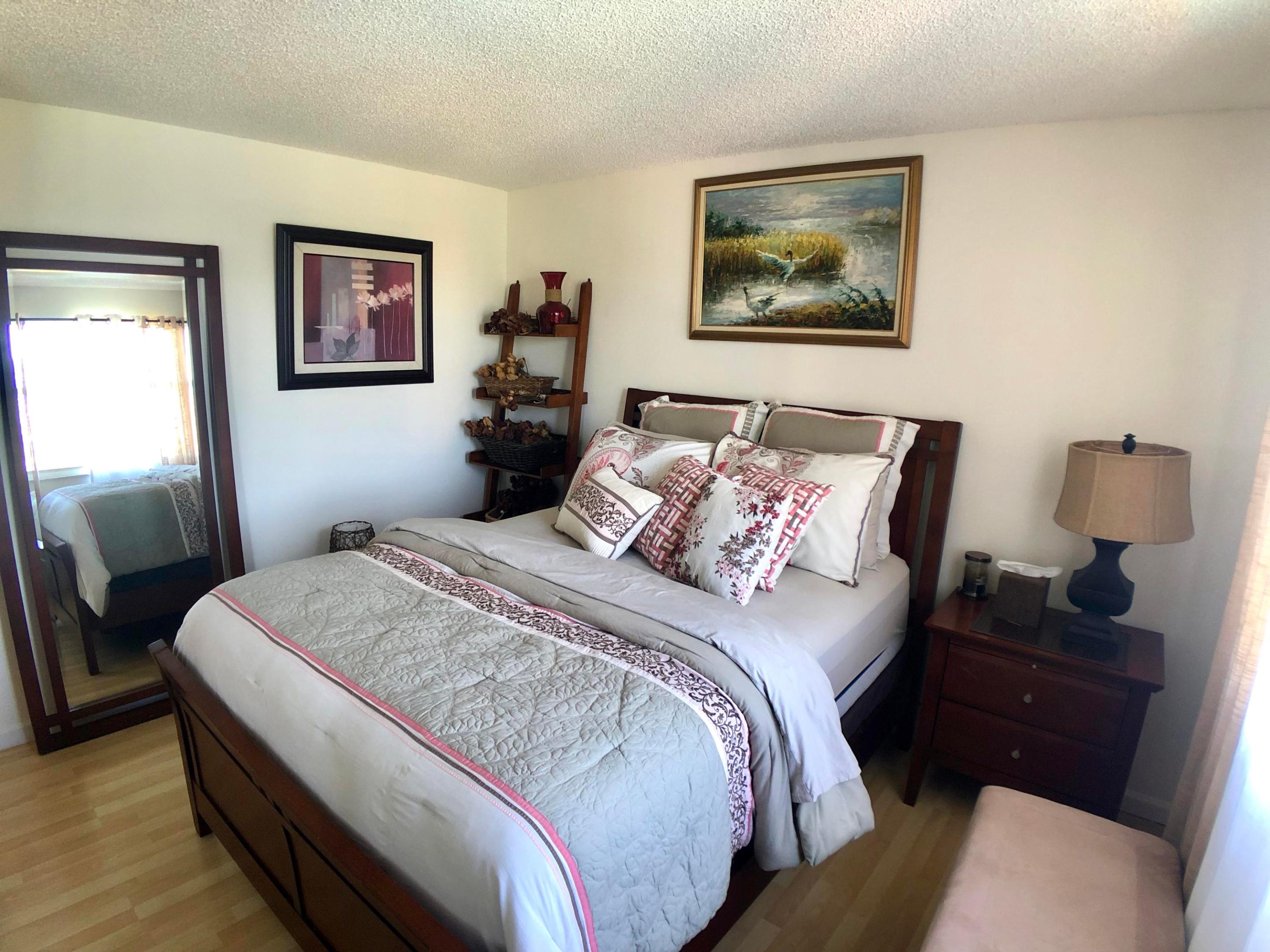 HOLIDAY SPRINGS EAST - Residential