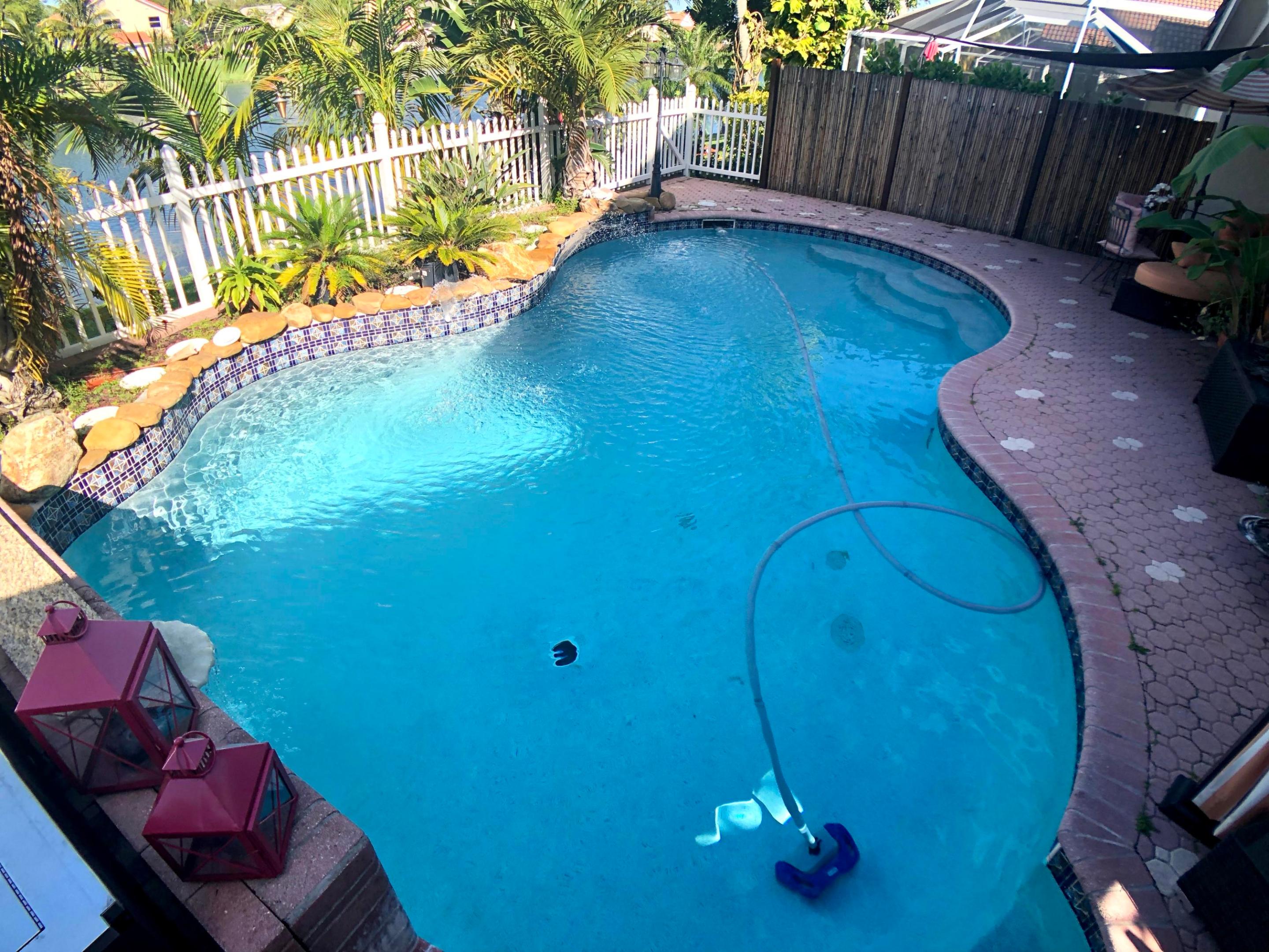 HOLIDAY SPRINGS EAST - Residential