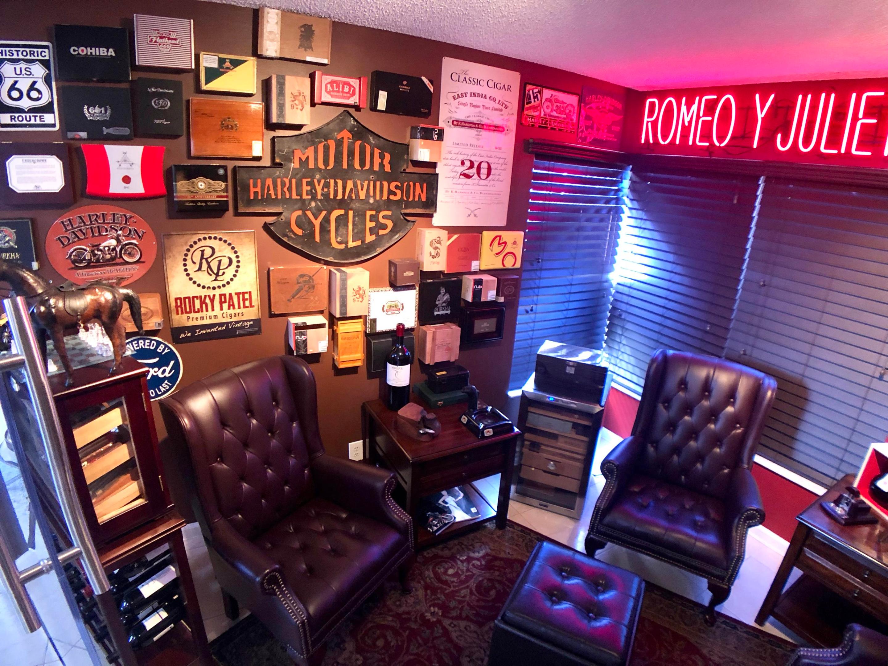 HOLIDAY SPRINGS EAST - Residential