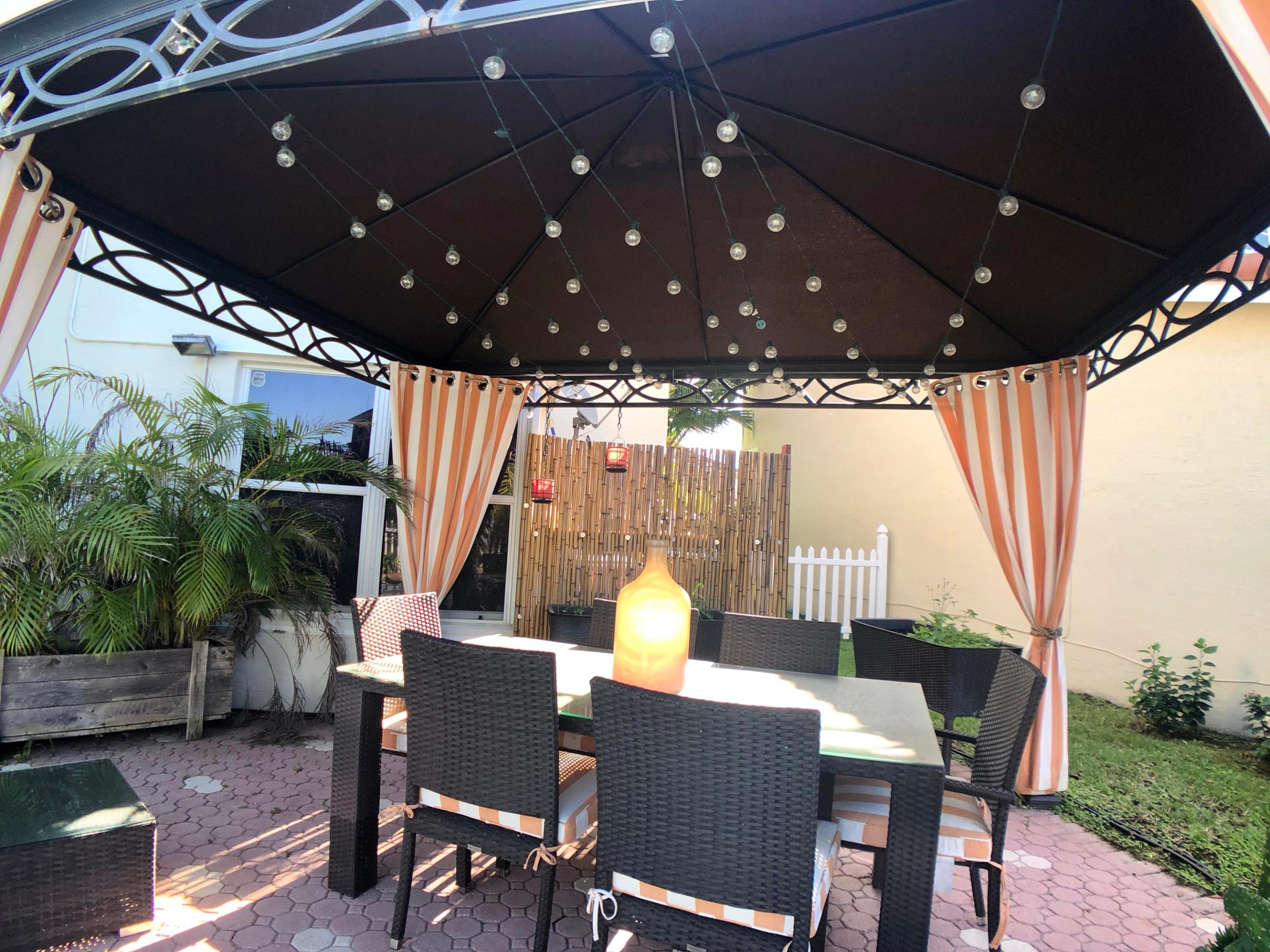 HOLIDAY SPRINGS EAST - Residential