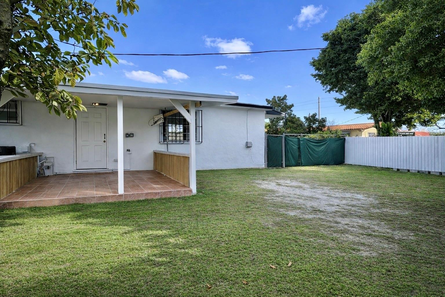 CORAL TERR SEC NO 2 - Residential Lease