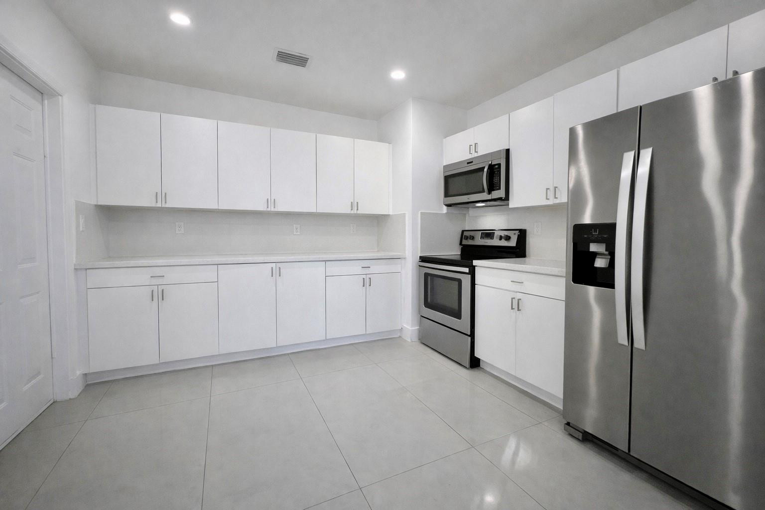 CORAL TERR SEC NO 2 - Residential Lease