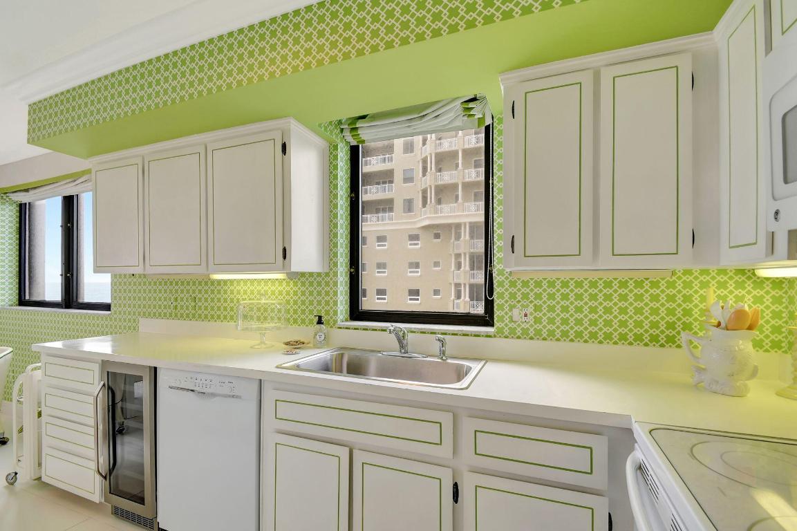 EASTPOINTE CONDO - Residential