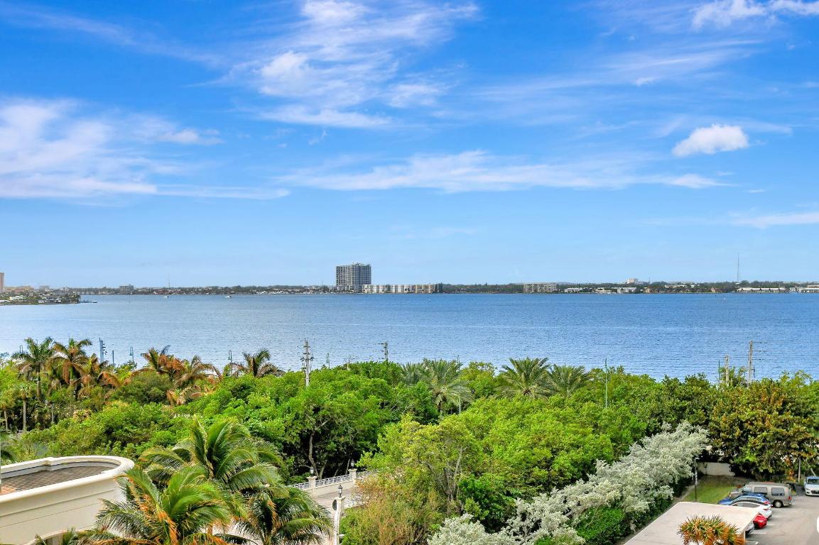 EASTPOINTE CONDO - Residential