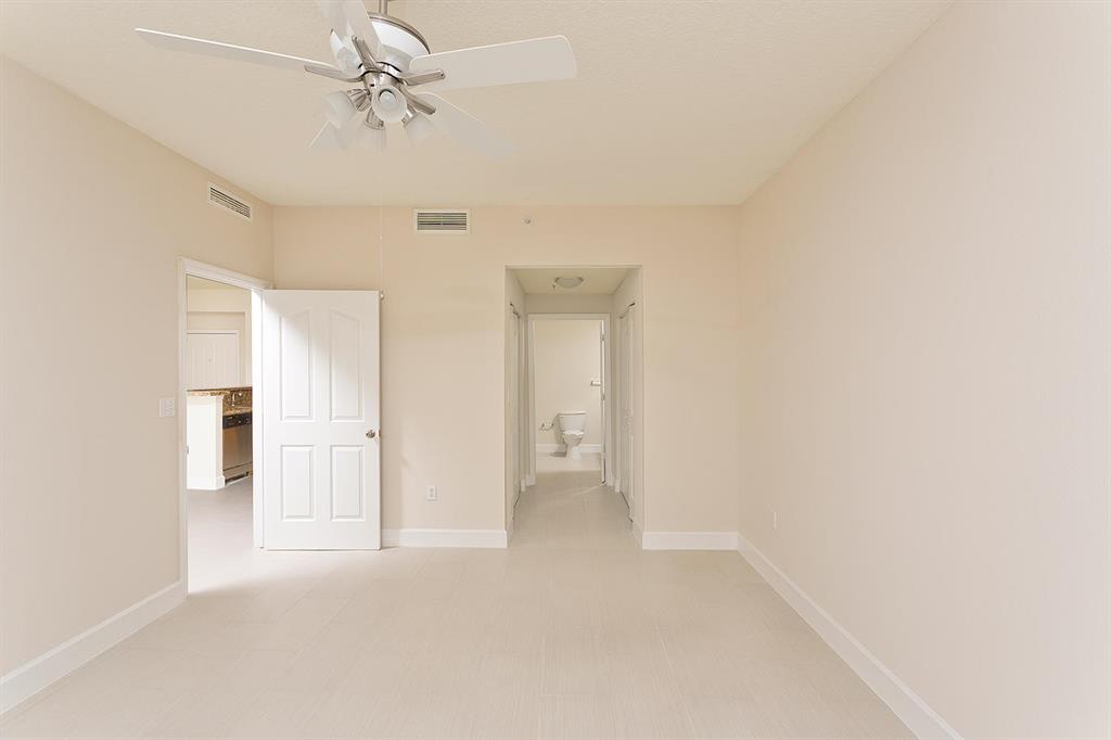 PINEAPPLE GROVE VILLAGE CONDO - Residential