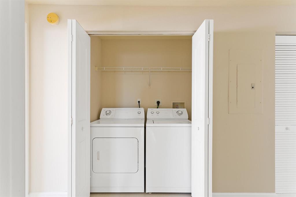 PINEAPPLE GROVE VILLAGE CONDO - Residential