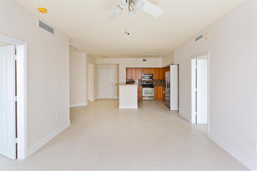 PINEAPPLE GROVE VILLAGE CONDO - Residential