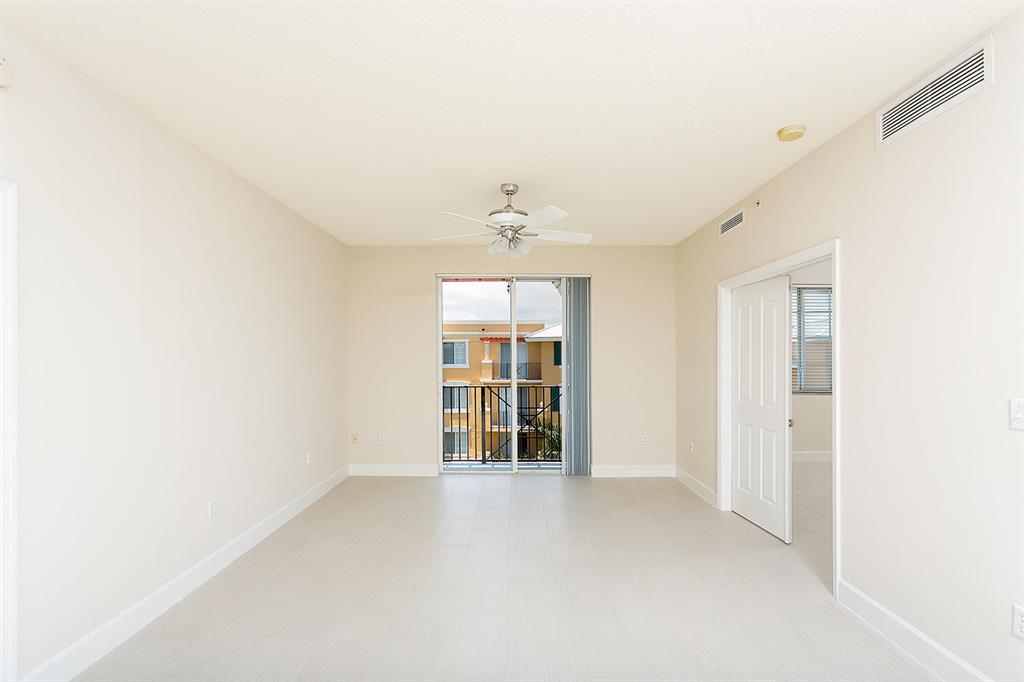 PINEAPPLE GROVE VILLAGE CONDO - Residential