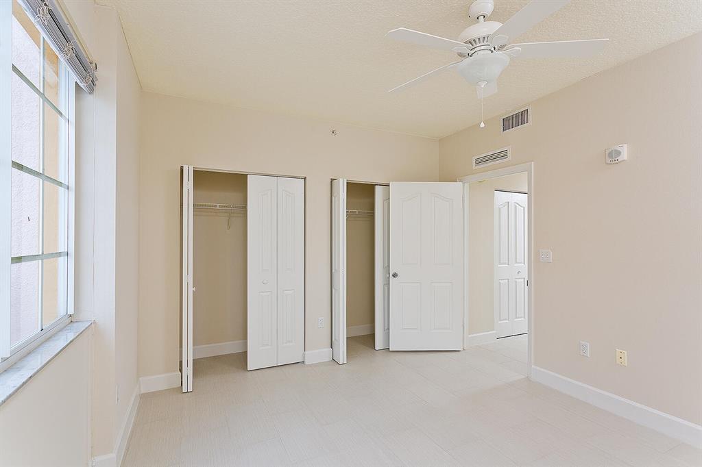 PINEAPPLE GROVE VILLAGE CONDO - Residential