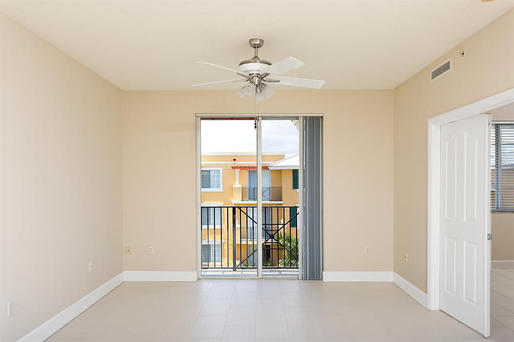 PINEAPPLE GROVE VILLAGE CONDO - Residential
