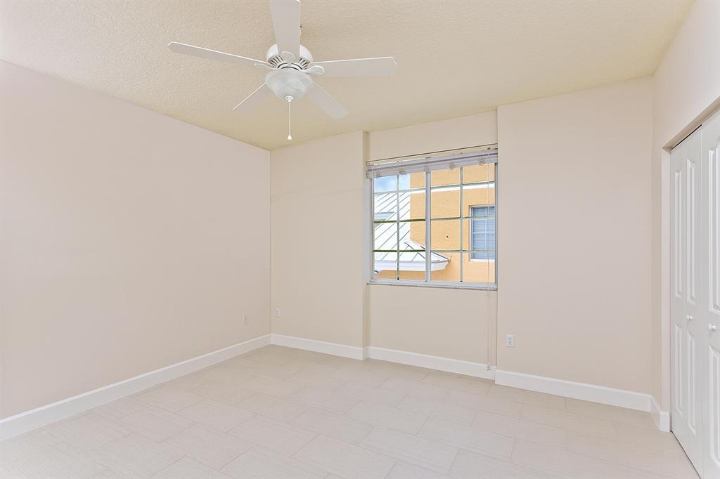 PINEAPPLE GROVE VILLAGE CONDO - Residential