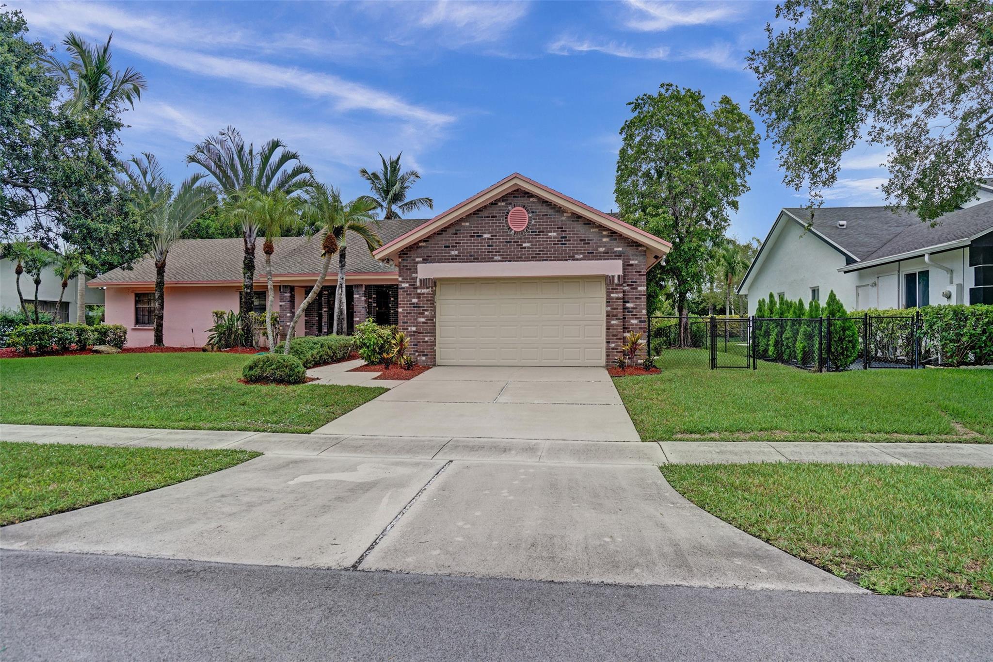 411 NW 197th Ave