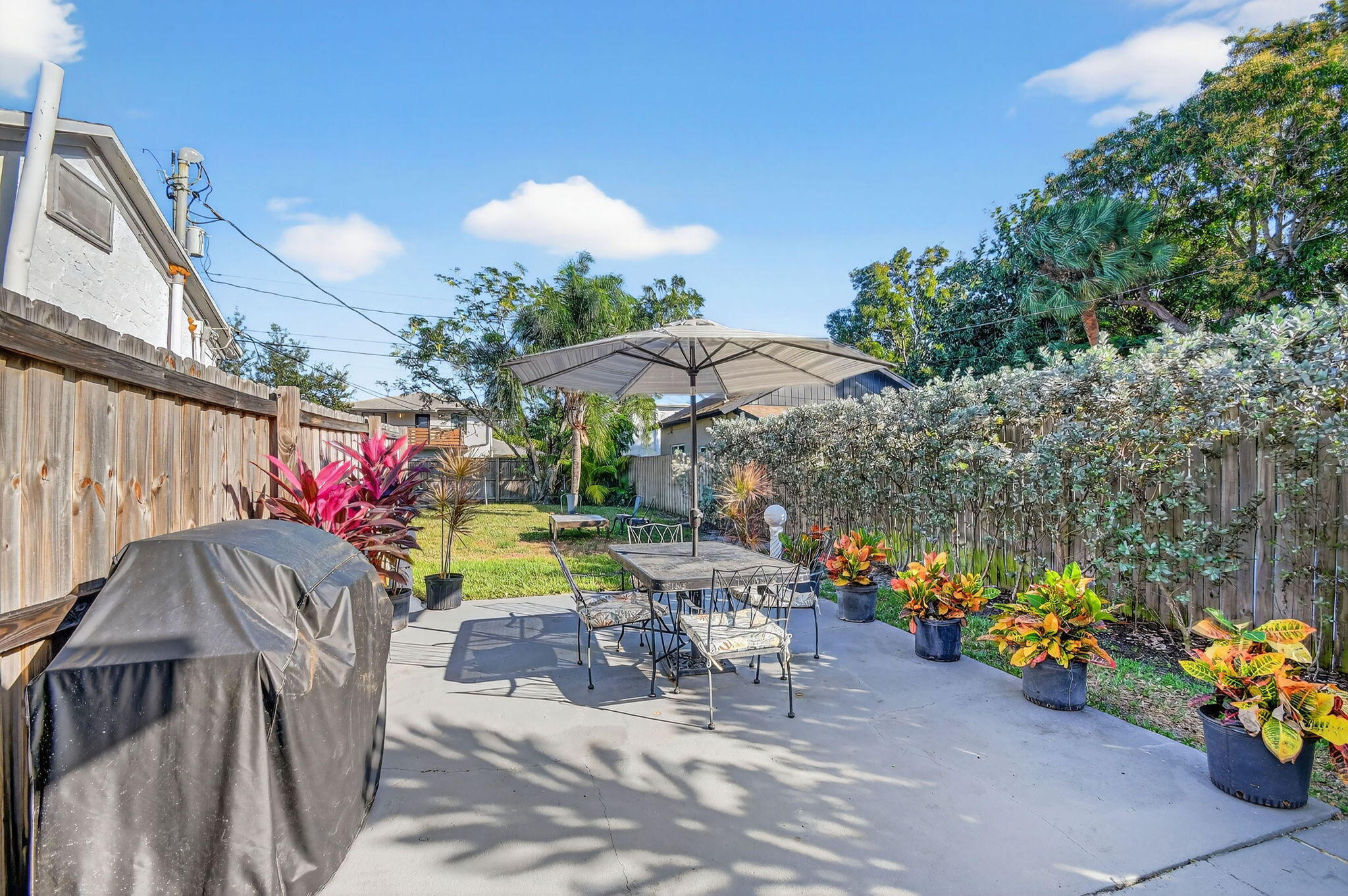 LAKE WORTH TOWN OF - Residential Lease