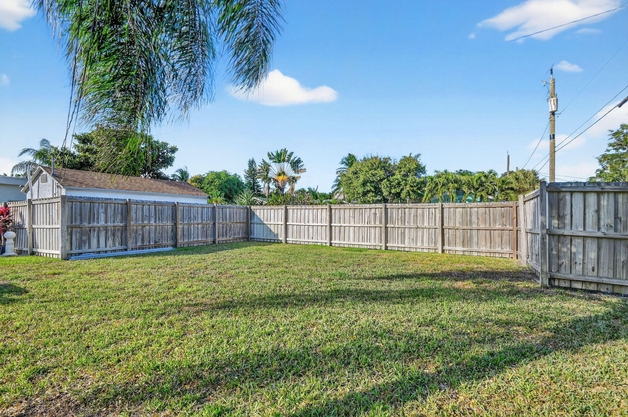 LAKE WORTH TOWN OF - Residential Lease