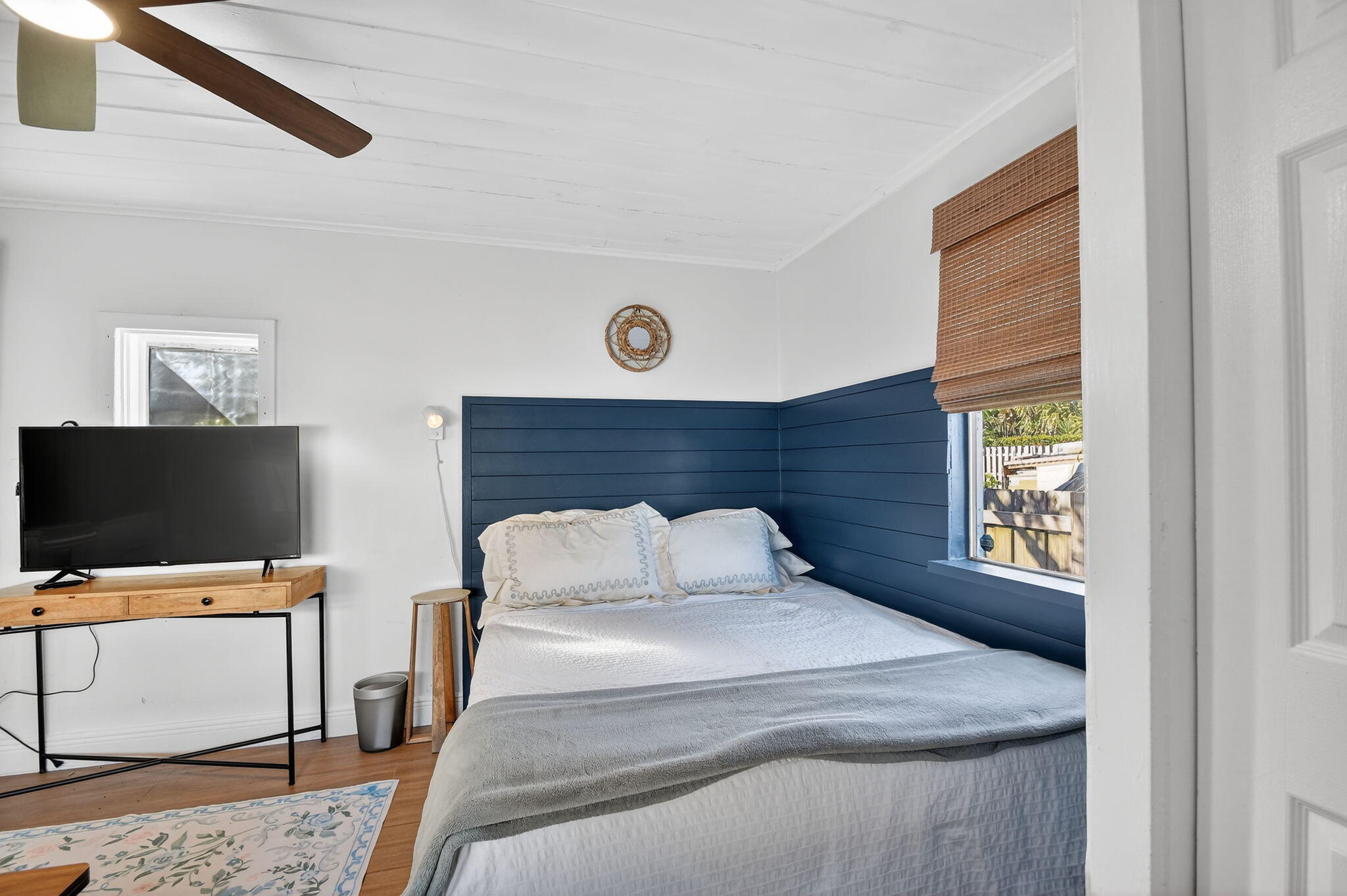 LAKE WORTH TOWN OF - Residential Lease