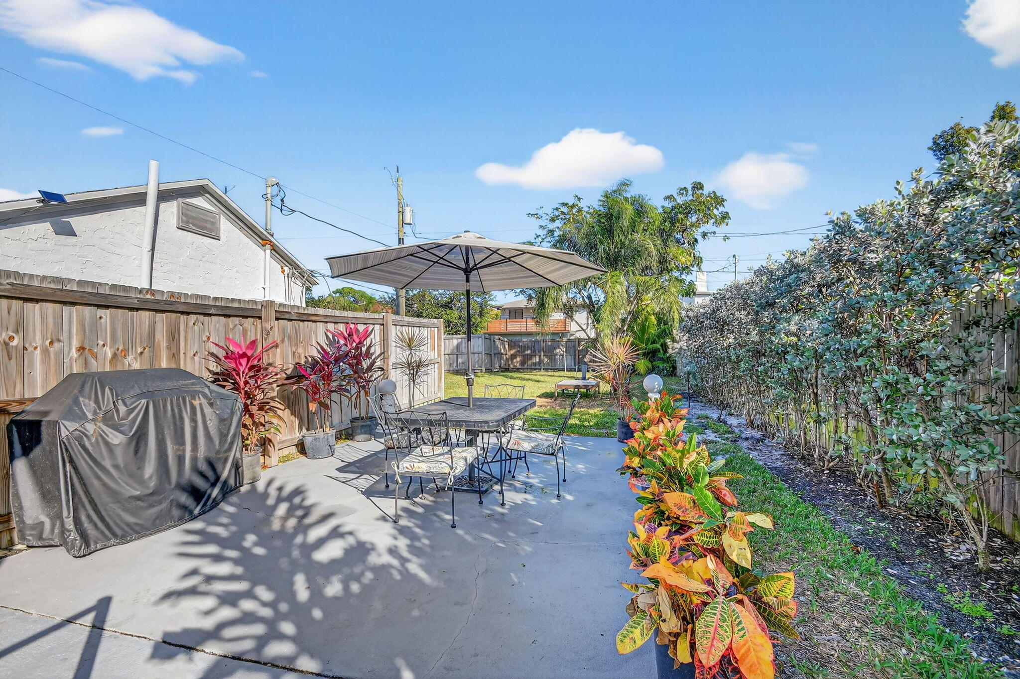 LAKE WORTH TOWN OF - Residential Lease