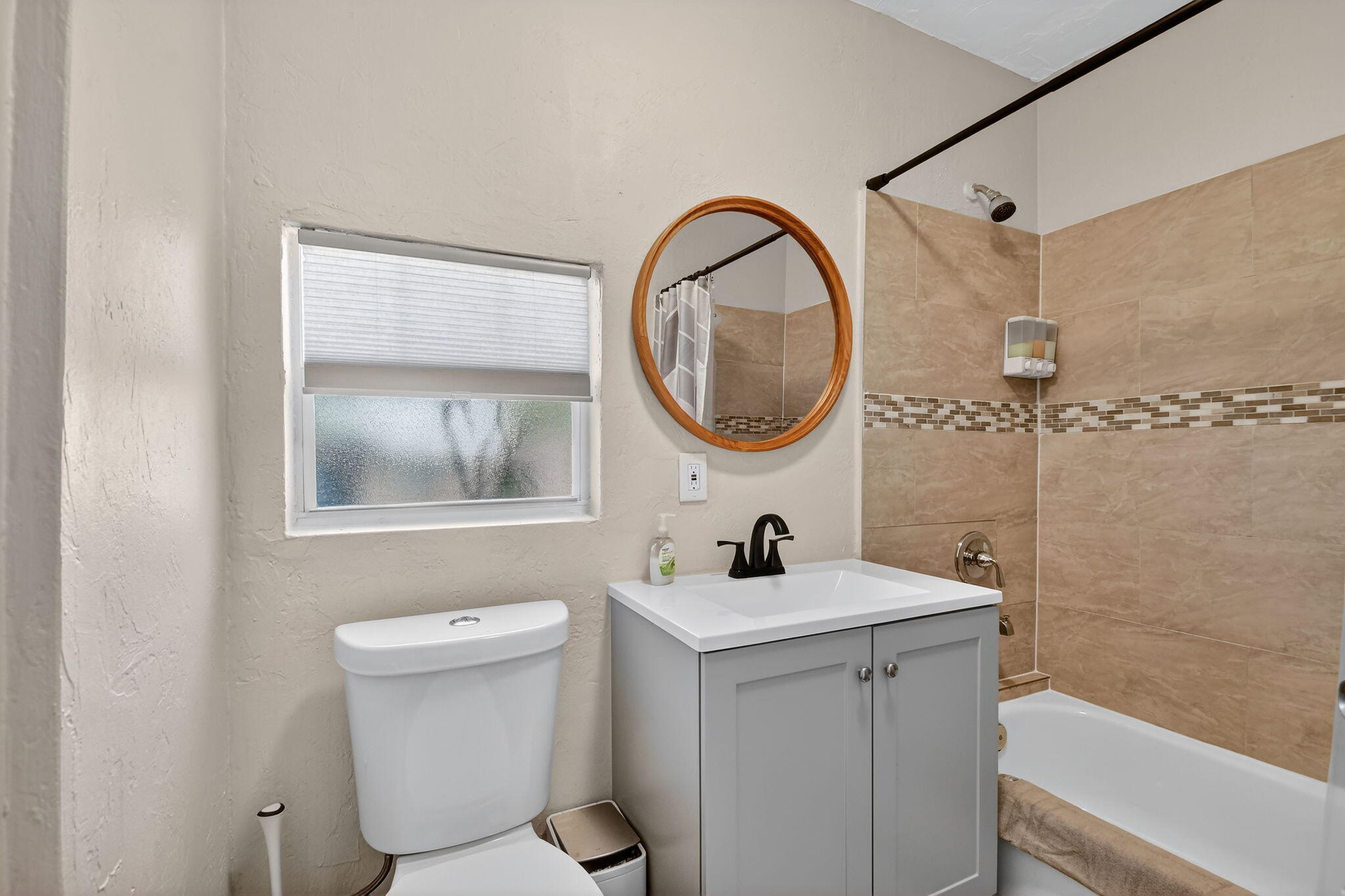 LAKE WORTH TOWN OF - Residential Lease