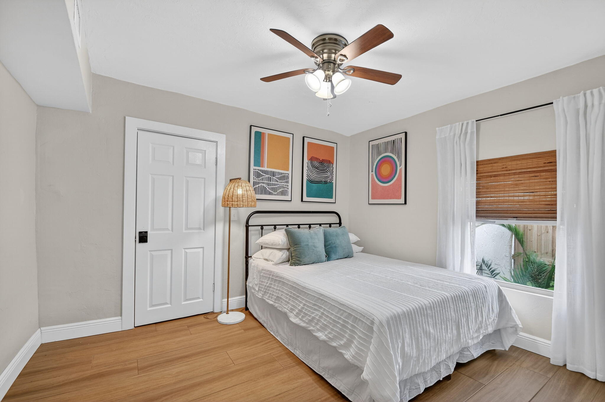 LAKE WORTH TOWN OF - Residential Lease