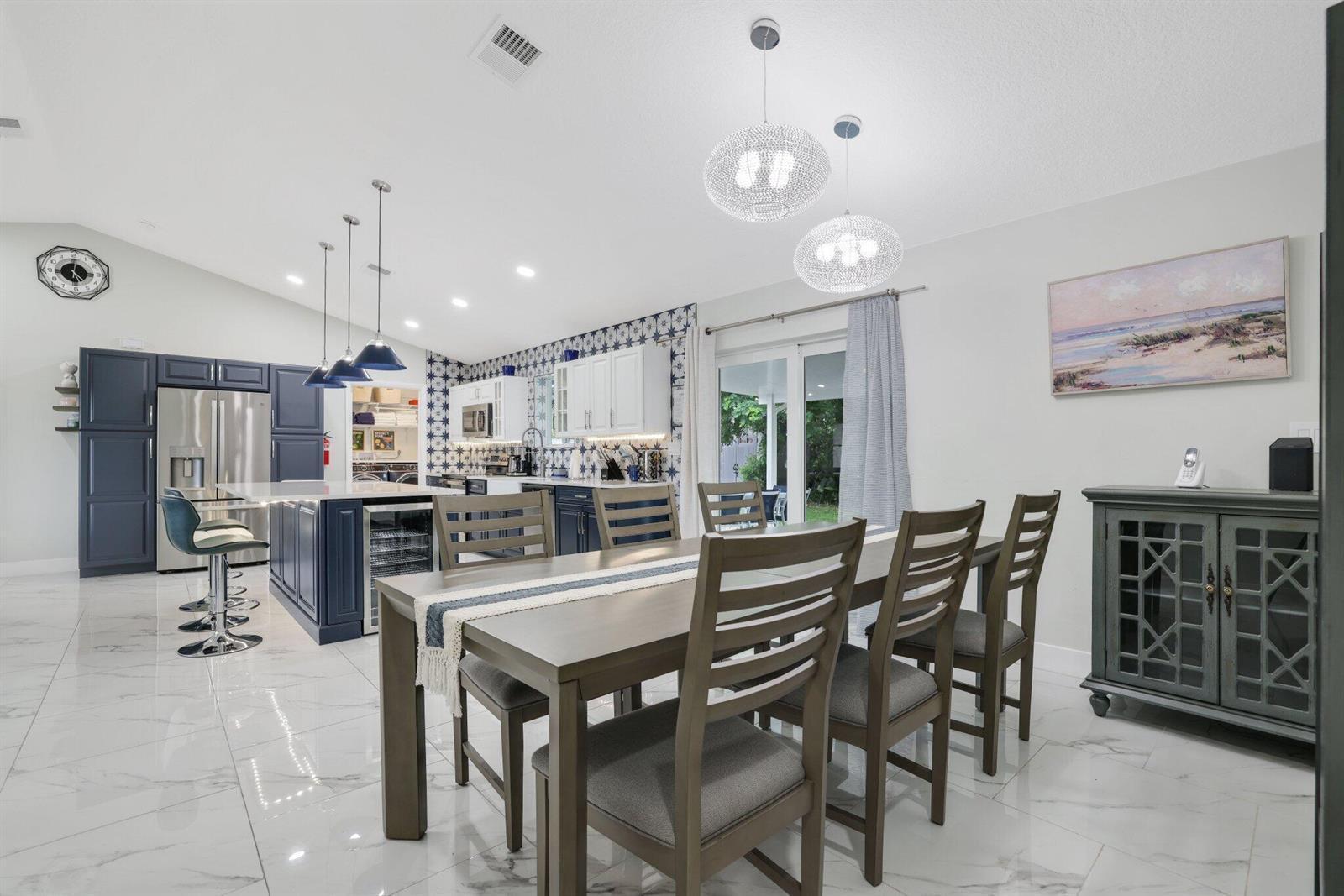 F R HUMPHRIES VILLA - Residential