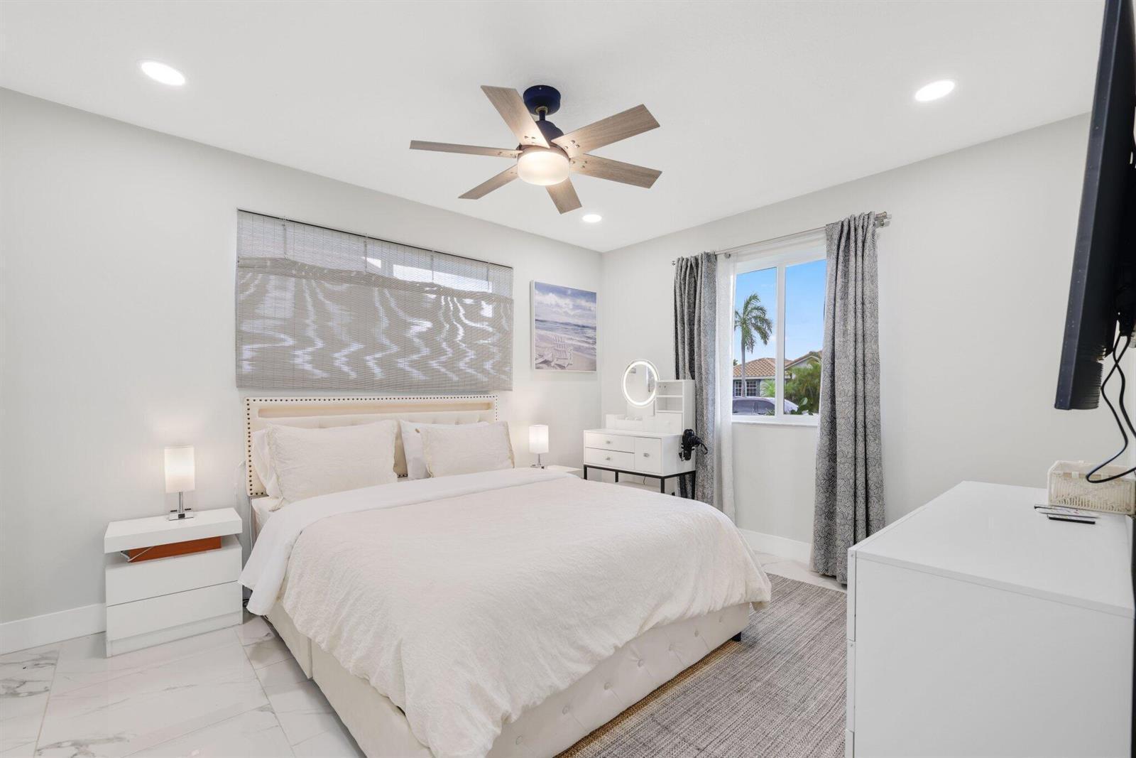 F R HUMPHRIES VILLA - Residential