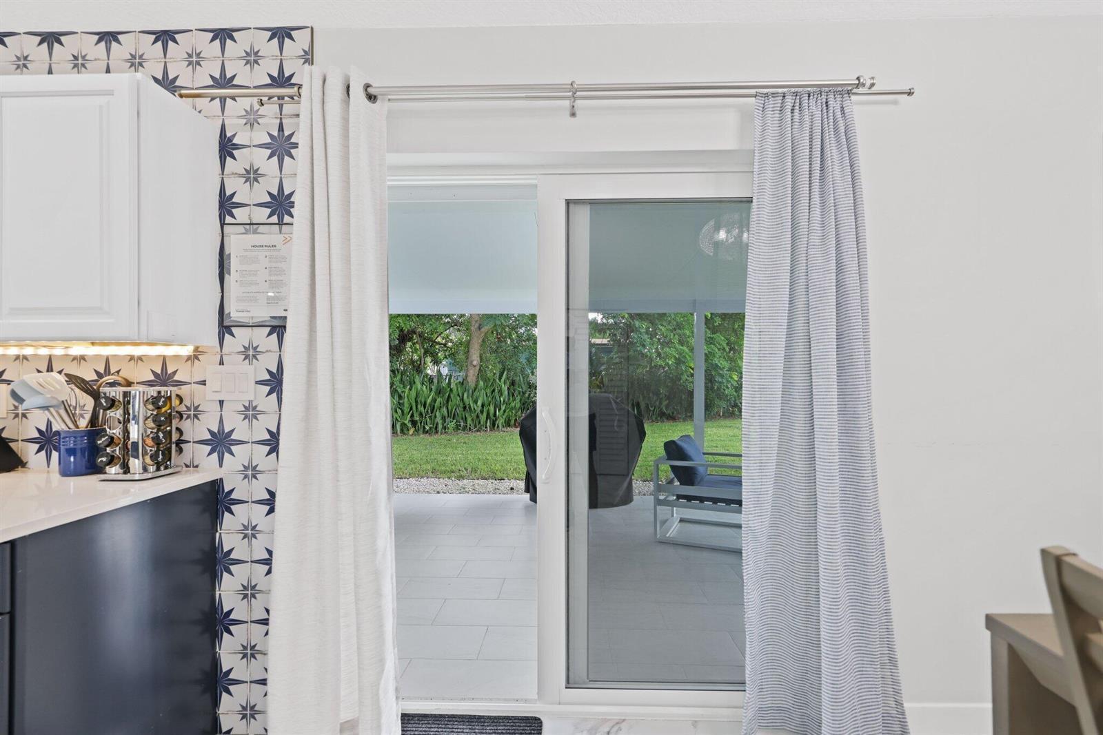 F R HUMPHRIES VILLA - Residential