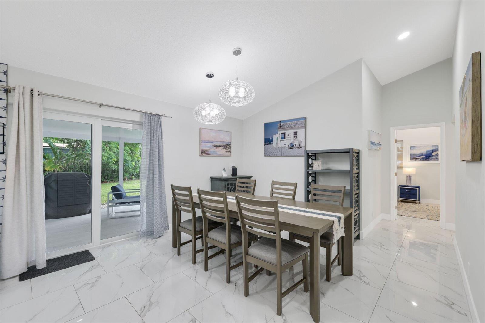 F R HUMPHRIES VILLA - Residential