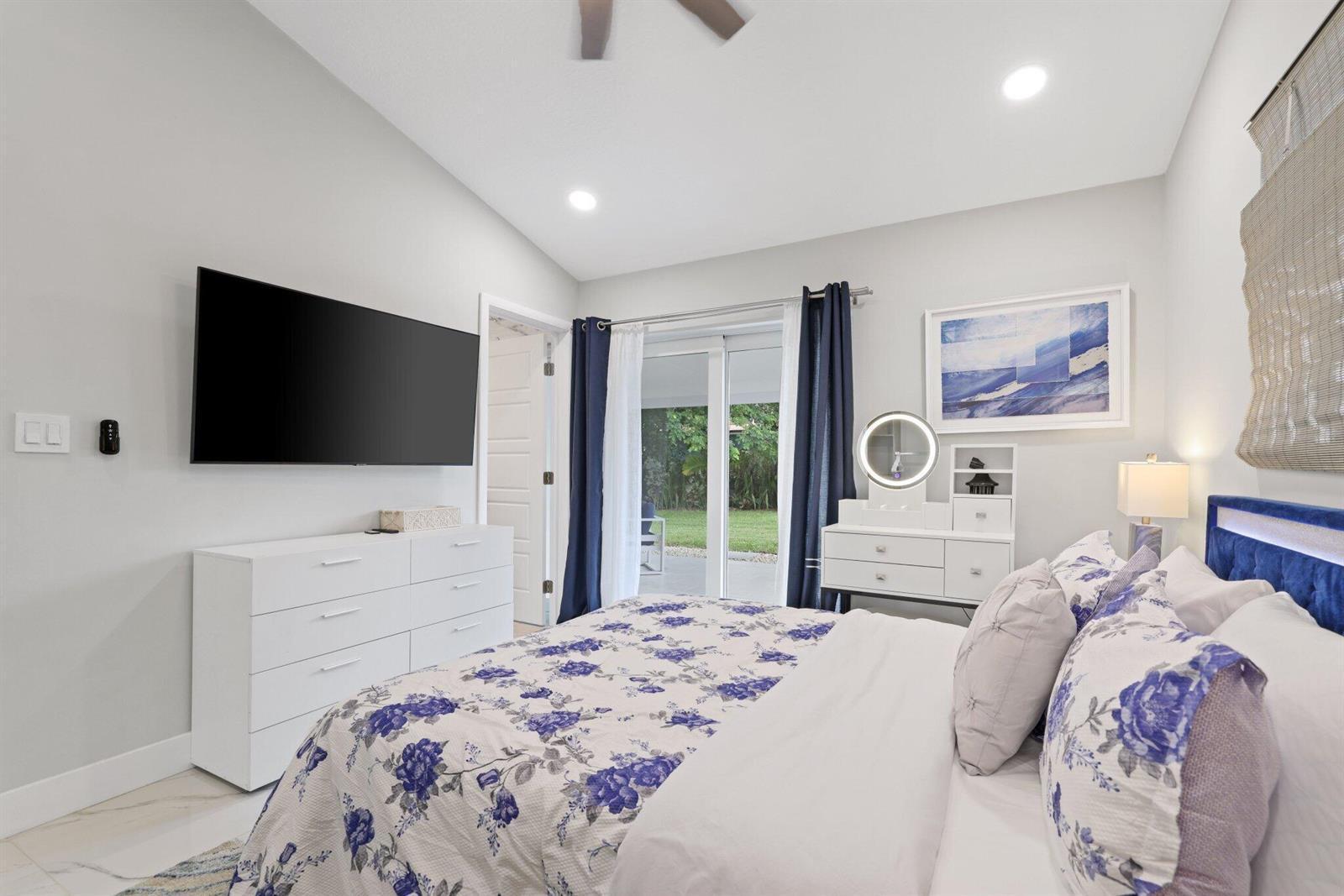 F R HUMPHRIES VILLA - Residential