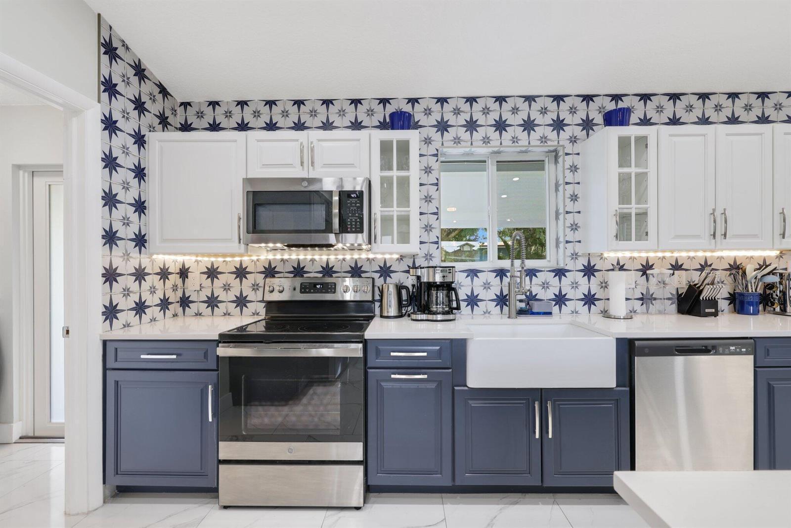 F R HUMPHRIES VILLA - Residential